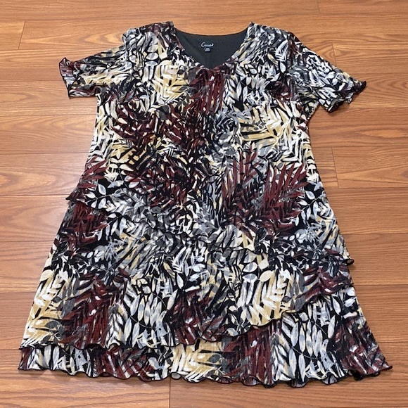 Connected Apparel floral crinkle tiered pleated sheath dress, plus size 20W - Picture 13 of 15